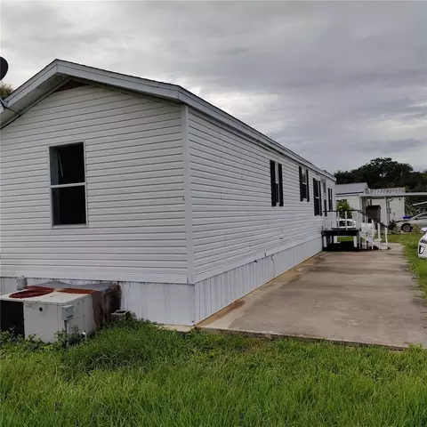 809 NE 5th St, Okeechobee, FL 34972