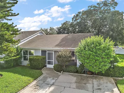 1636 Tropical Ct, Tavares, FL 32778