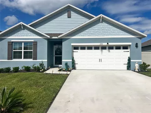 1771 Henin Cir, Tavares, FL 32778