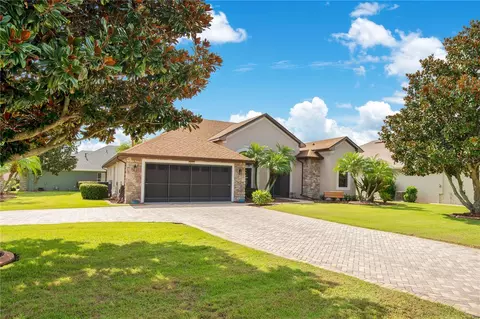 8838 Beacon Hl, Mount Dora, FL 32757
