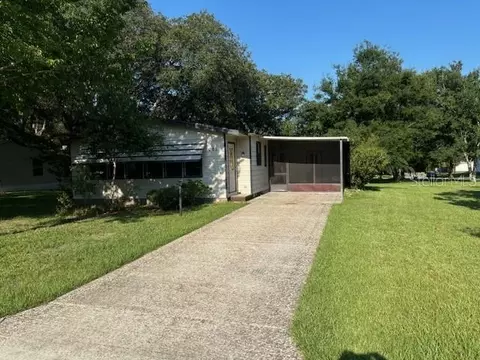 701 Harper Pl, Lady Lake, FL 32159
