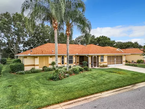 5430 Sir Churchill Dr, Leesburg, FL 34748
