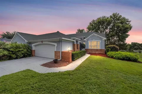 6140 Topsail Rd, Lady Lake, FL 32159