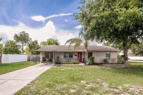 717 N Disston Ave, Tavares, FL 32778