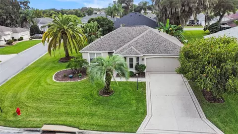 1902 Rosario Rd, Lady Lake, FL 32159