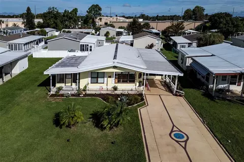 1565 Nassau Cir, Tavares, FL 32778