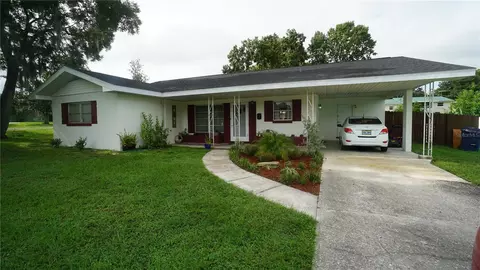 470 E Beach St, Groveland, FL 34736