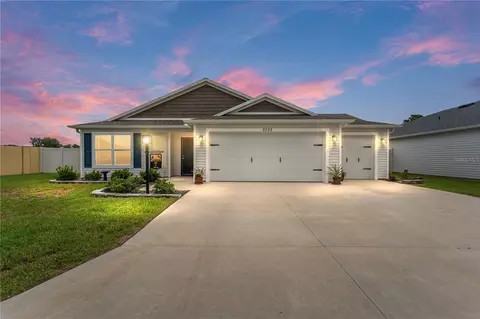 3233 Rayma Pl, The Villages, FL 32163