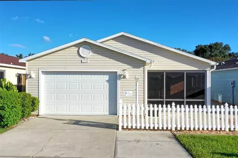 1722 Sonora St, Lady Lake, FL 32159
