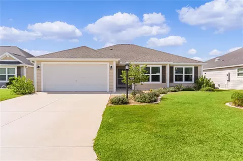 3220 Iiams Ct, The Villages, FL 32163