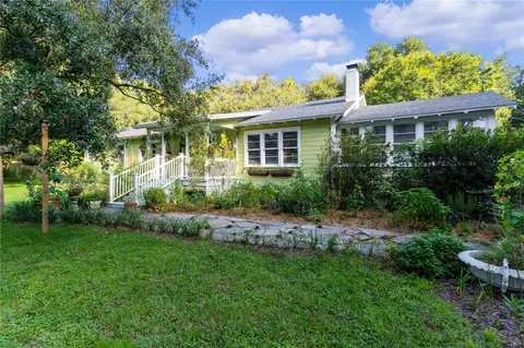 17075 SE Highway 42, Weirsdale, FL 32195