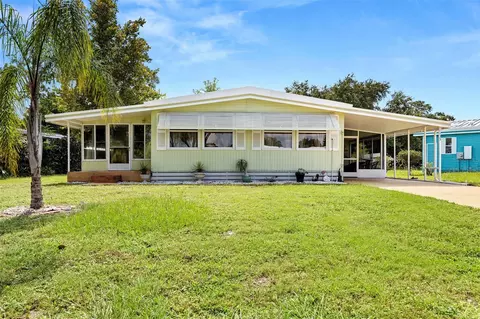 1135 Belmont Cir, Tavares, FL 32778