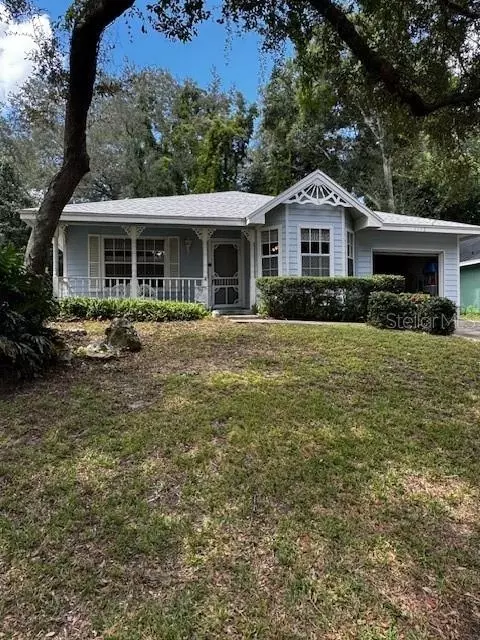 1113 Lake Elsie Dr, Tavares, FL 32778