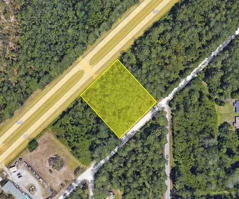 2546 E International Speedway Blvd, Deland, FL 32724