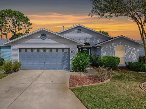 835 Old Oaks Ln, Leesburg, FL 34748