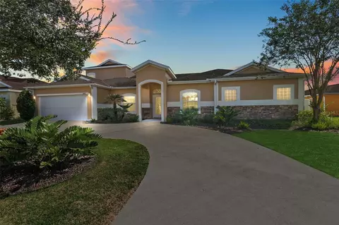 4947 NE 124th Rd, Oxford, FL 34484