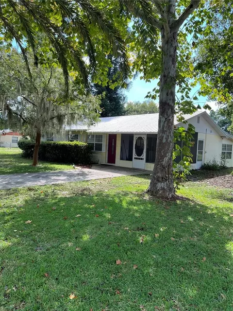 11450 Lakeview Dr, Leesburg, FL 34788