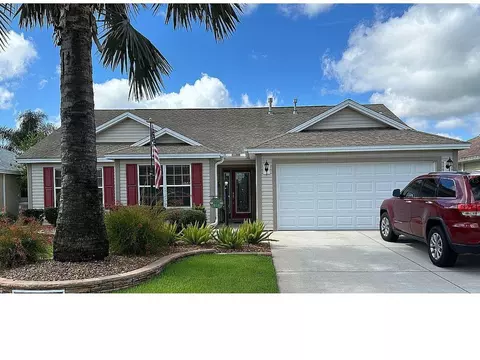558 Murphys Estate Dr, The Villages, FL 32162