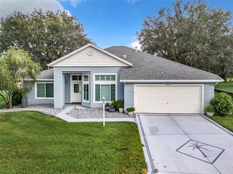 5676 Freeport Dr, Tavares, FL 32778