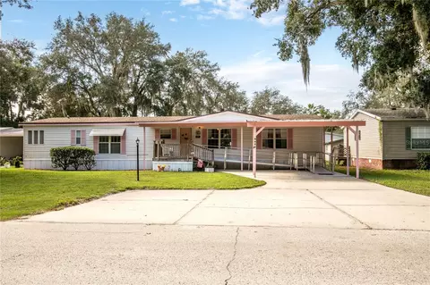 8626 Treasure Island Rd, Leesburg, FL 34788