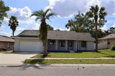 15622 Hidden Lake Cir, Clermont, FL 34711