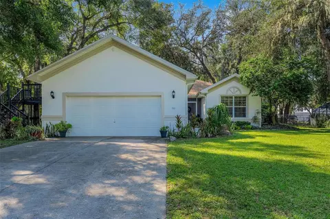 705 Village Ct, Fruitland Park, FL 34731