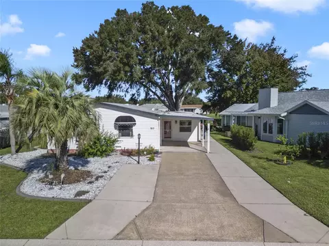 703 Turnberry Ln, The Villages, FL 32159
