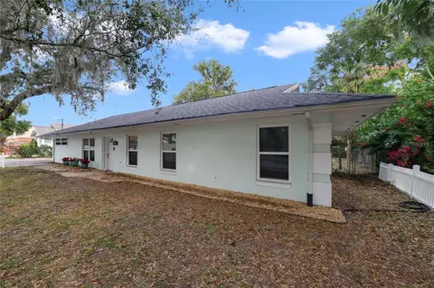 620 N Highland St, Mount Dora, FL 32757