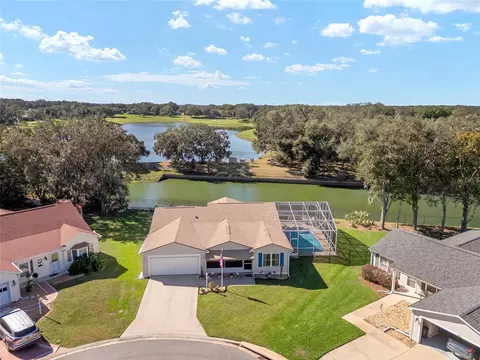 707 Hudson Ln, Lady Lake, FL 32159