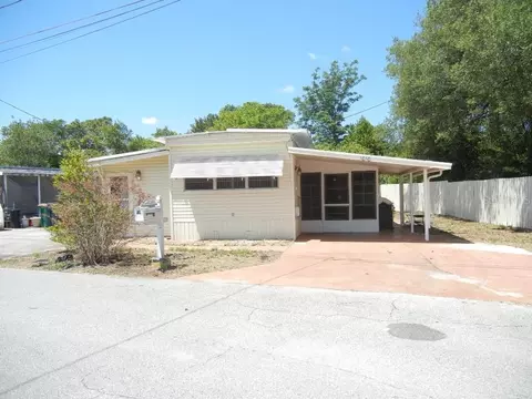 1010 Oakland Cir, Tavares, FL 32778