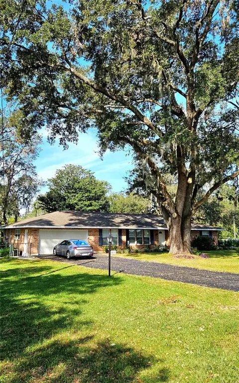 39515 French Rd, Lady Lake, FL 32159