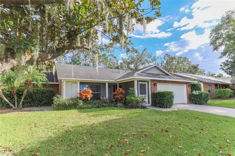 1233 Overlook Rd, Eustis, FL 32726