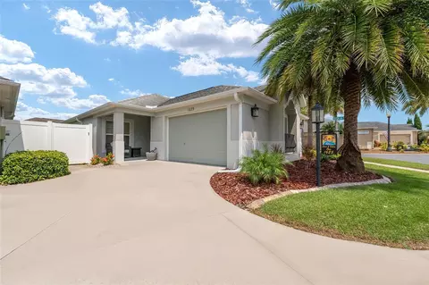 1625 Atmore Ln, The Villages, FL 32163