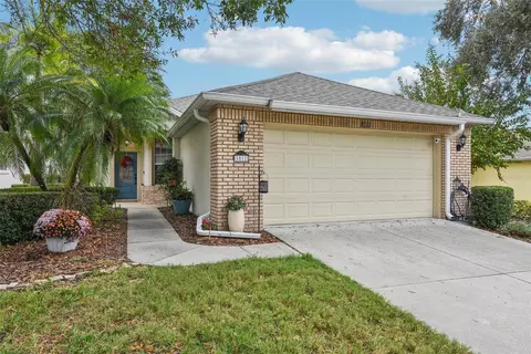 1011 Saint Ives Ct, Mount Dora, FL 32757