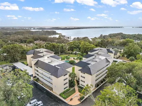 101 N Grandview St #401, Mount Dora, FL 32757