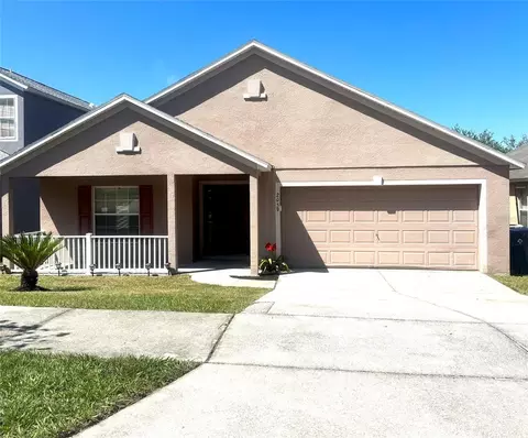 2059 Newtown Rd, Groveland, FL 34736