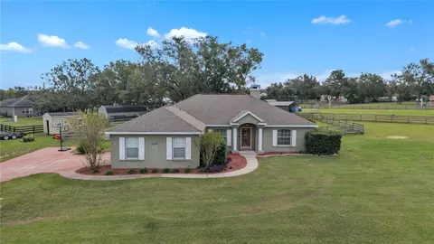 5350 Green Briar Dr, Lady Lake, FL 32159