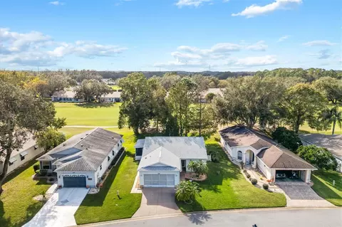 32639 Oak Park Dr, Leesburg, FL 34748