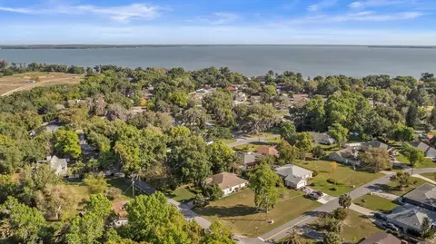 Palm Drive, Yalaha, FL 34797