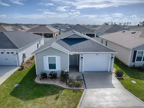 1910 Hux Ct, The Villages, FL 32163