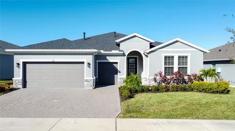 409 Alcove Dr, Groveland, FL 34736