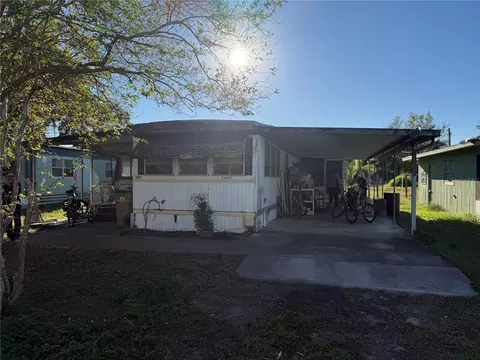 34927 1st Ave, Leesburg, FL 34788