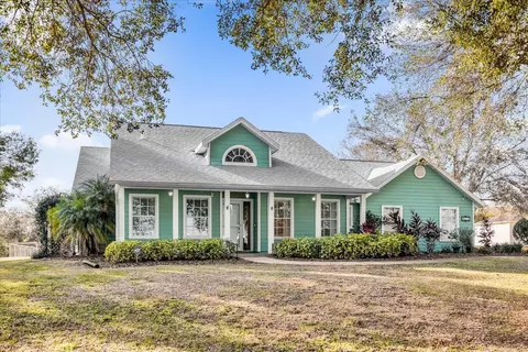 32717 Scenic Hills Dr, Mount Dora, FL 32757