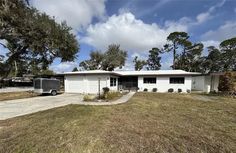 4060 Lake Marianna Dr, Winter Haven, FL 33881