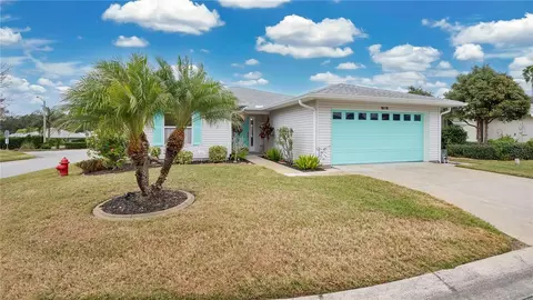 735 Old Oaks Ln, Leesburg, FL 34748