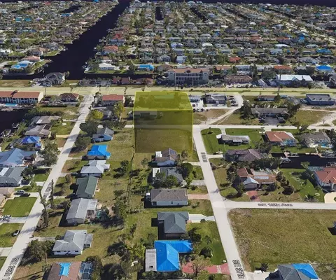1513 SE 37th St, Cape Coral, FL 33904