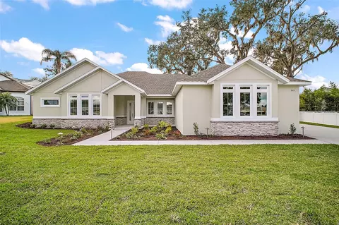 845 Oaks Shores Rd, Leesburg, FL 34748