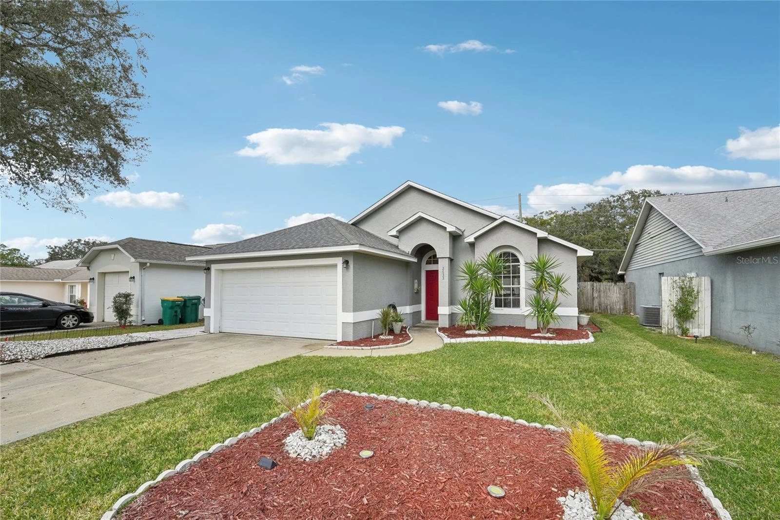 2633 Winchester Cir, Eustis, FL 32726 photo 1