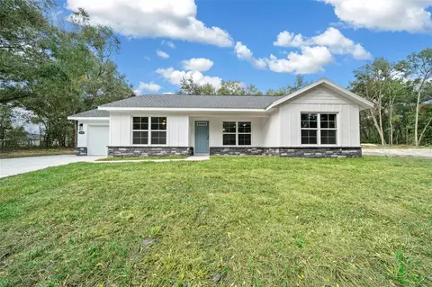 16597 SE 63rd Ln, Ocklawaha, FL 32179