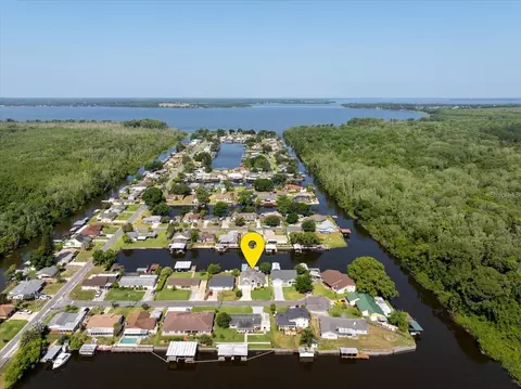 26637 Bermuda Dr, Tavares, FL 32778